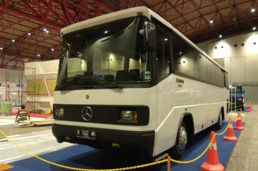 mercedes benz lawas